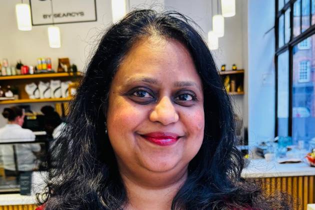 Dr Dilla Davis